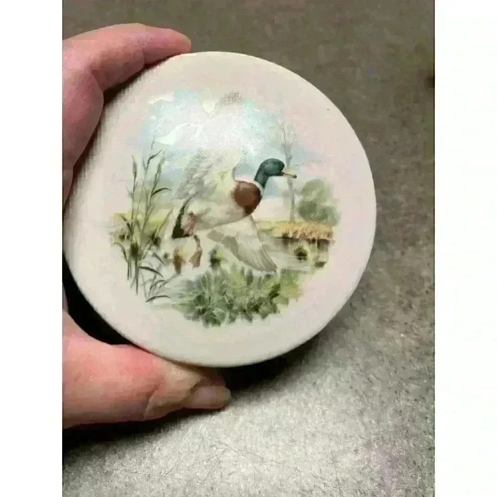 AG Hackney trinket box